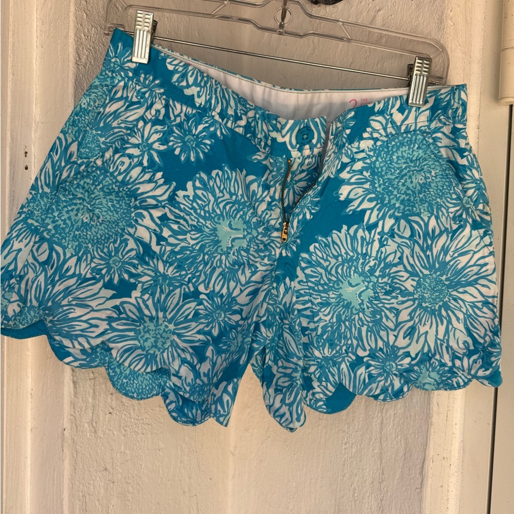 Lilly Pulitzer Blue and White Patterned Shorts
